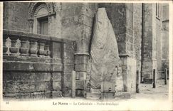 CPA Le Mans La Cathedrale Pierre Druidique