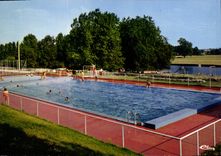 CPSM Luche Pringe La Piscine