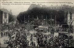 CPA 14 Juillet 1919 Fetes De La Victoire Vue D'Ensemble Du Rond Point Avec pyramide de canons