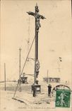 CPA Dieppe Le Calvaire De La Jetée Ouest