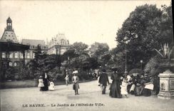 CPA Le Havre Le Jardin De I'Hotel De Ville