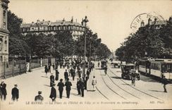 CPA Le Havre La Place De I'Hotel De Ville Et Le Boulevard de Strasbourg