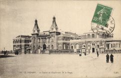 CPA Le Treport Le Casino Et I'Esplanade De La Plage