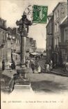 CPA Le Treport La Croix De Pierre Et Rue De Paris