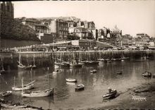 CPSM Le Treport Le Port à Maree Basse et le musoir
