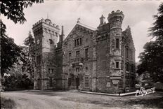 CPA Mauperthuis Le Chateau Des Coteaux