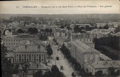 CPA Versailles Perspective De La Rue Saint Pierre Et Place Des Tribunaux