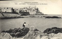 CPA Antibes Vue Generale Entre Les Rochers