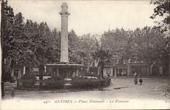 CPA Antibes Place Nationale La Fontaine