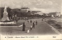 CPA Cannes Monument Edouard VII et la croisette