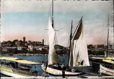 CPSM Cannes Le Suquet Vu Port