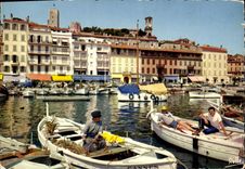 CPSM Cannes Le Quai Saint Pierre La tour Et I'Horloge