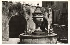CPA St Paul De Vence la fontaine