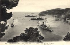 CPA VILLEFRANCHE-sur-MER jour de fête le salut 1910