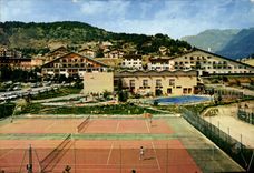 CPSM AURON tennis piscine