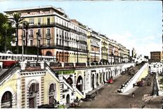 CPA ALGER boulevard de la République et l'hôtel de l'oasis