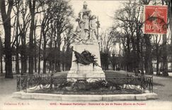 CPA Sens Monument Patriotique Boulevard Du Jeu de paume