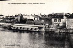 CPA Coulanges Sur Yonne Un Coin Des Anciens Remparts