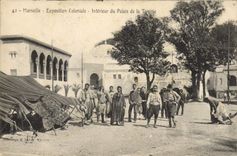 CPA Marseille Exposition Coloniale Interieur Du Palais De La Tunisie