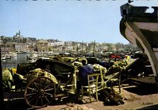 CPSM Marseille Sur Le Quai Du Port Le Pecheur