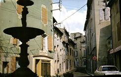 CPSM Lancon En Provence La Fontaine Dans Le Centre Du Village