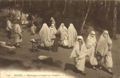 CPA Alger Mauresques Se Rendant Au Cimetiere