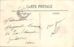 CPA Amiens I'Entree De La Caserne Du 2ème escadron du train
