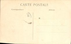 CPA Amiens entrée des troupes allemandes 1914