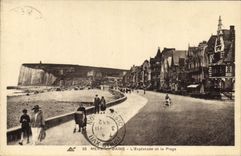 CPA Mers Les Bains L'Esplanade Et La plage