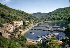 CPSM Ile De Port Cros Le Port Le Hameau Des pêcheurs hostellerie hotel du manoir