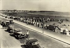 CPSM Sables D'Olonne La Plage Automobile