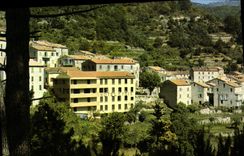 CPSM Ghisoni Vue Partielle De Au Premier Plan I'Hotel le Kyrie