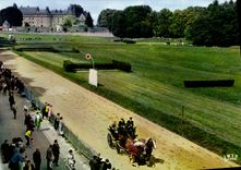 CPSM Pompadour Voiture Du Starter Tiree Par Deux Chevaux étalons haras