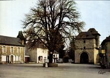 CPSM Lagrauliere Eglise Saint Pierre Et Saint Paul