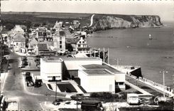 CPA Arromanches Vue Generale Au Premier Plan Musee Commemoratif