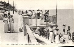 CPA Cabourg Les Terrasses Du Grand Hotel Et I'Escalier