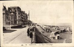 CPA Cabourg La Digue Et La Plage