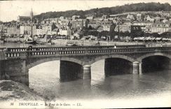 CPA Trouville Le Pont De La Gare