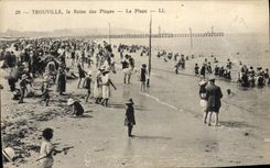 CPA Trouville La Reine Des Plages La Plage