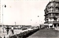 CPA Trouville La Promenade