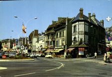 CPSM Trouville La Reine Des Plages Boulevard Moureaux