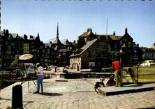 CPSM Honfleur La Lieutenance Et Les Ecluses