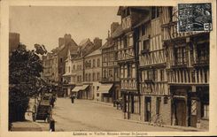 CPA Lisieux Vieilles Maisons Devant St Jacques
