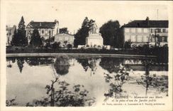 CPA Lisieux Monument Aux Morts Et La Piece d'eau du jardin public