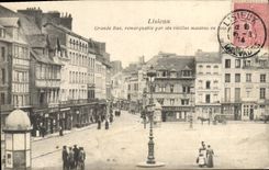 CPA Lisieux Grande Rue Remarquable Par Ses Vieilles Maisons En Bois