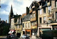 CPSM Lisieux Vieilles Maisons Rue Cheron