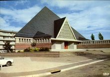 CPSM Lisieux Eglise Hauteville