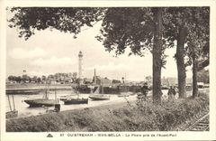 CPA Ouistreham Riva Bella Le Phare Prise De I'Avant Port