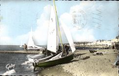CPA Villers Sur Mer Plage Depart Des Voiliers