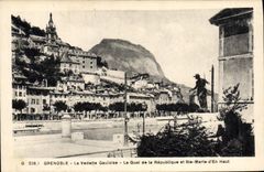 CPA Grenoble La Vedette Gauloise Le Quai De La Republique Et Ste Marie